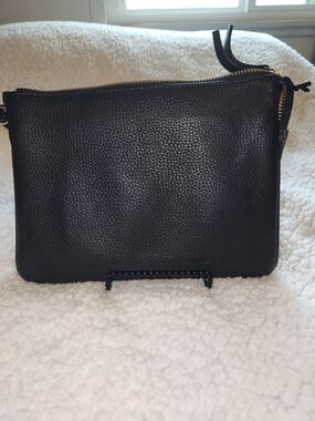 HidelleBlack Pebbled Leather Crossbody Bag with Gold Zipper